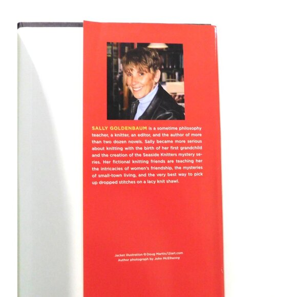 A Holiday Yarn By Sally Goldenbaum 2010 Seaside Knitters Mystery Series HBDJ - Picture 4 of 7